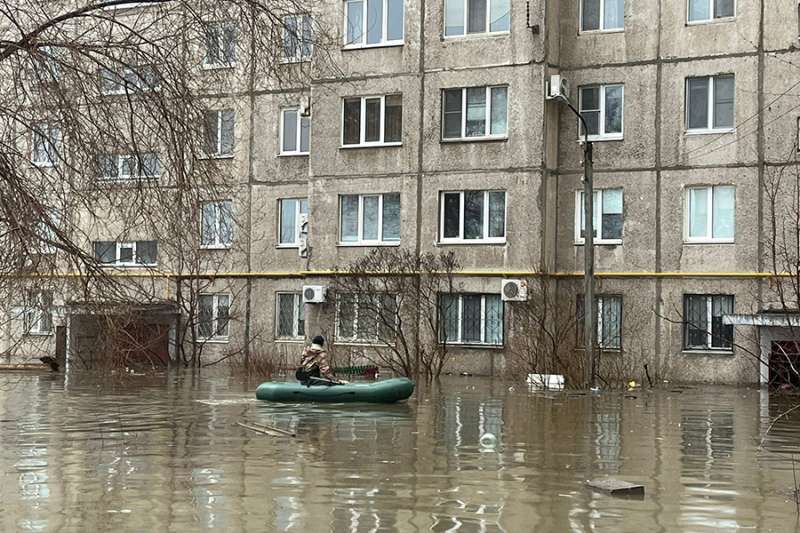 Как Орск пытается справиться с потопом